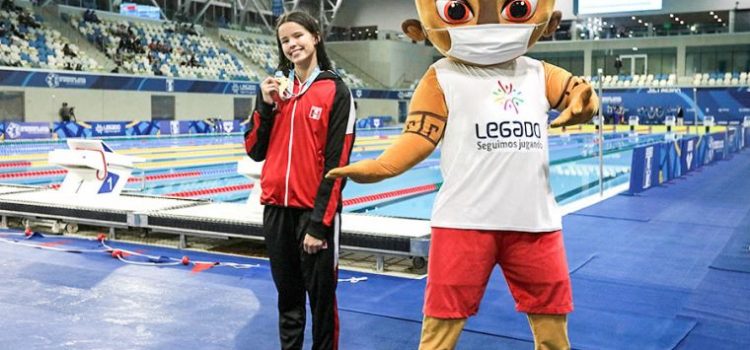 Ella es Alexia Sotomayor, medalla de oro en el sudamericano de deportes acuáticos