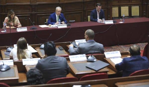 Comisión de Constitución debatirá nueva propuesta de adelanto de elecciones