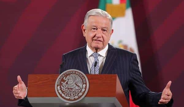 López Obrador desconoce a Dina Boluarte como presidenta del Perú: «Es una usurpadora»