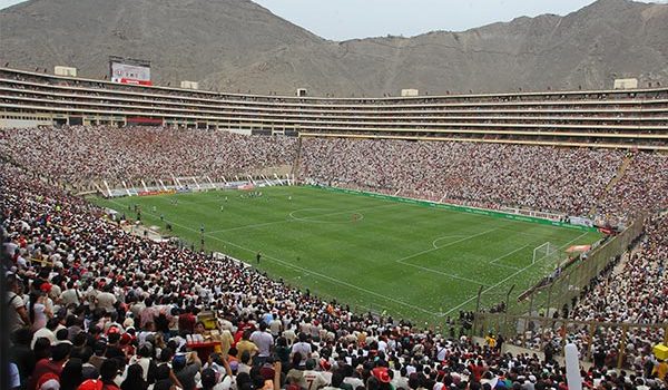 Universitario de Deportes es el equipo que llevó más hinchas jugando de local en el Apertura