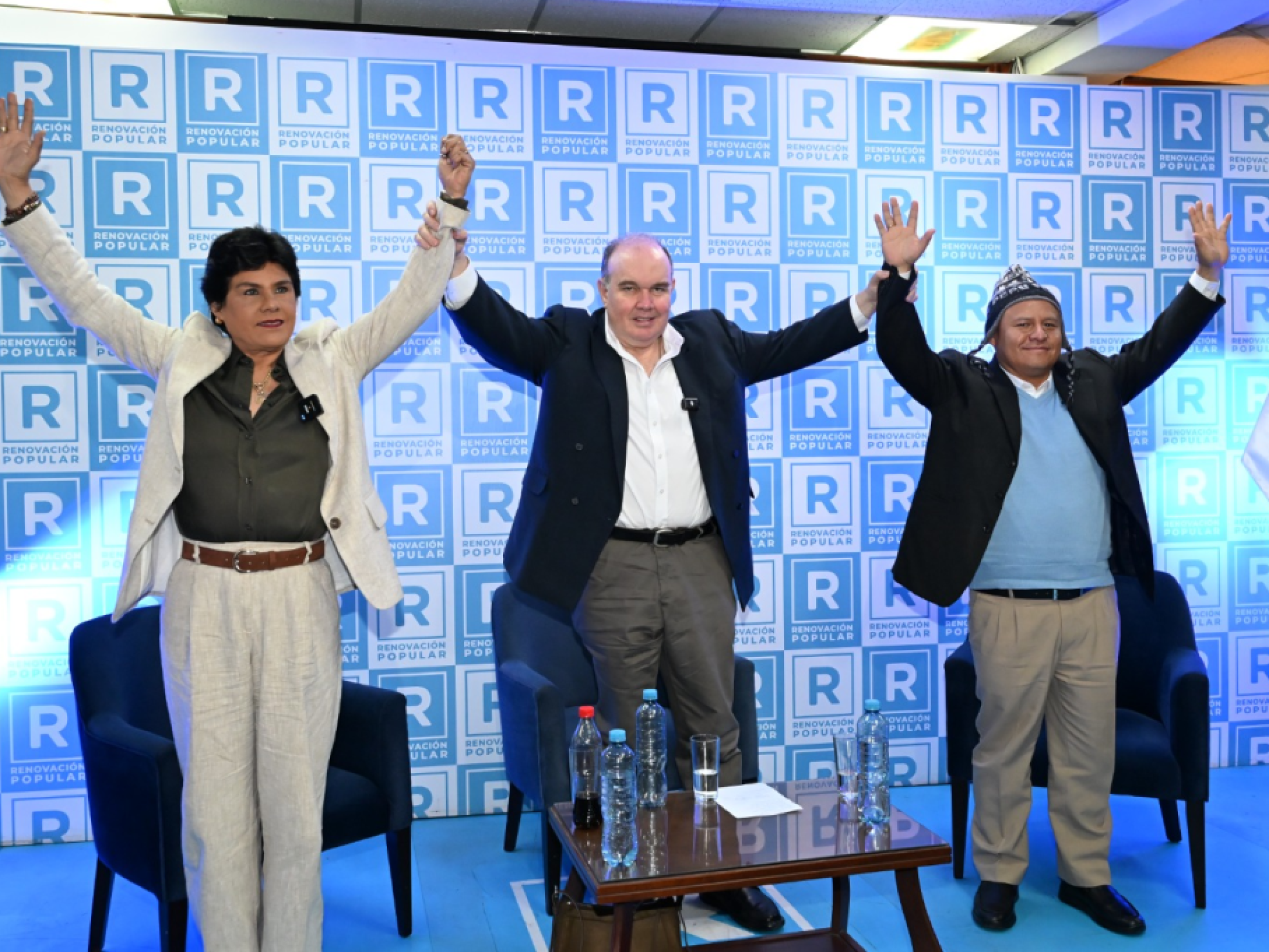 lopez-aliaga-presenta-su-formula-presidencial-de-renovacion-popular-para-las-elecciones-2026