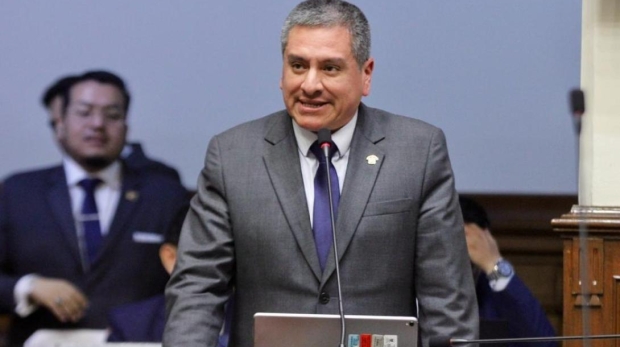 luis-aragon-40423