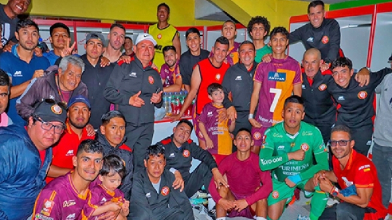 49749fa40a5646704c20f7707213d8a0_L