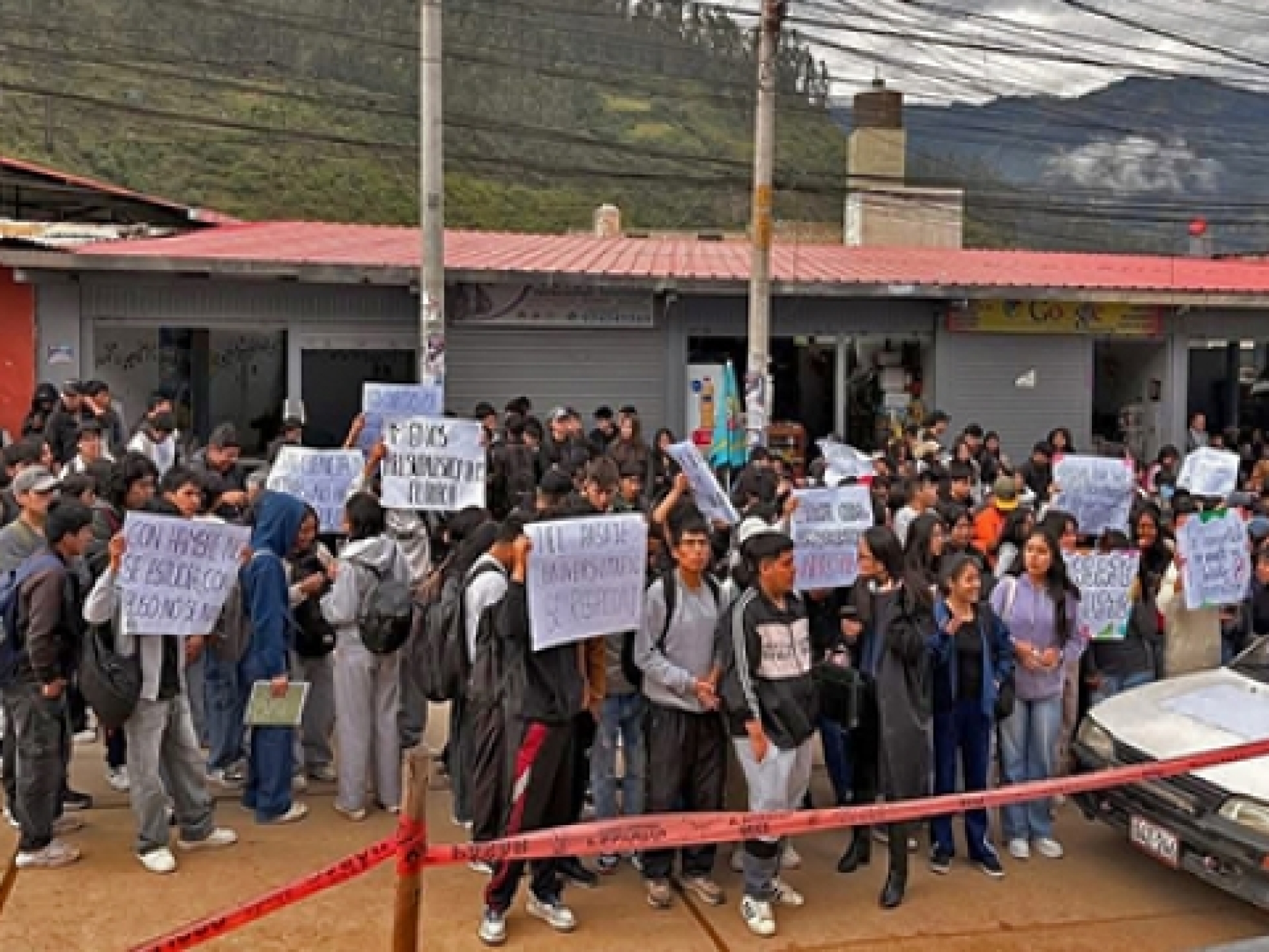 62378a102e9cb2a1a7cd57919640c8db_L