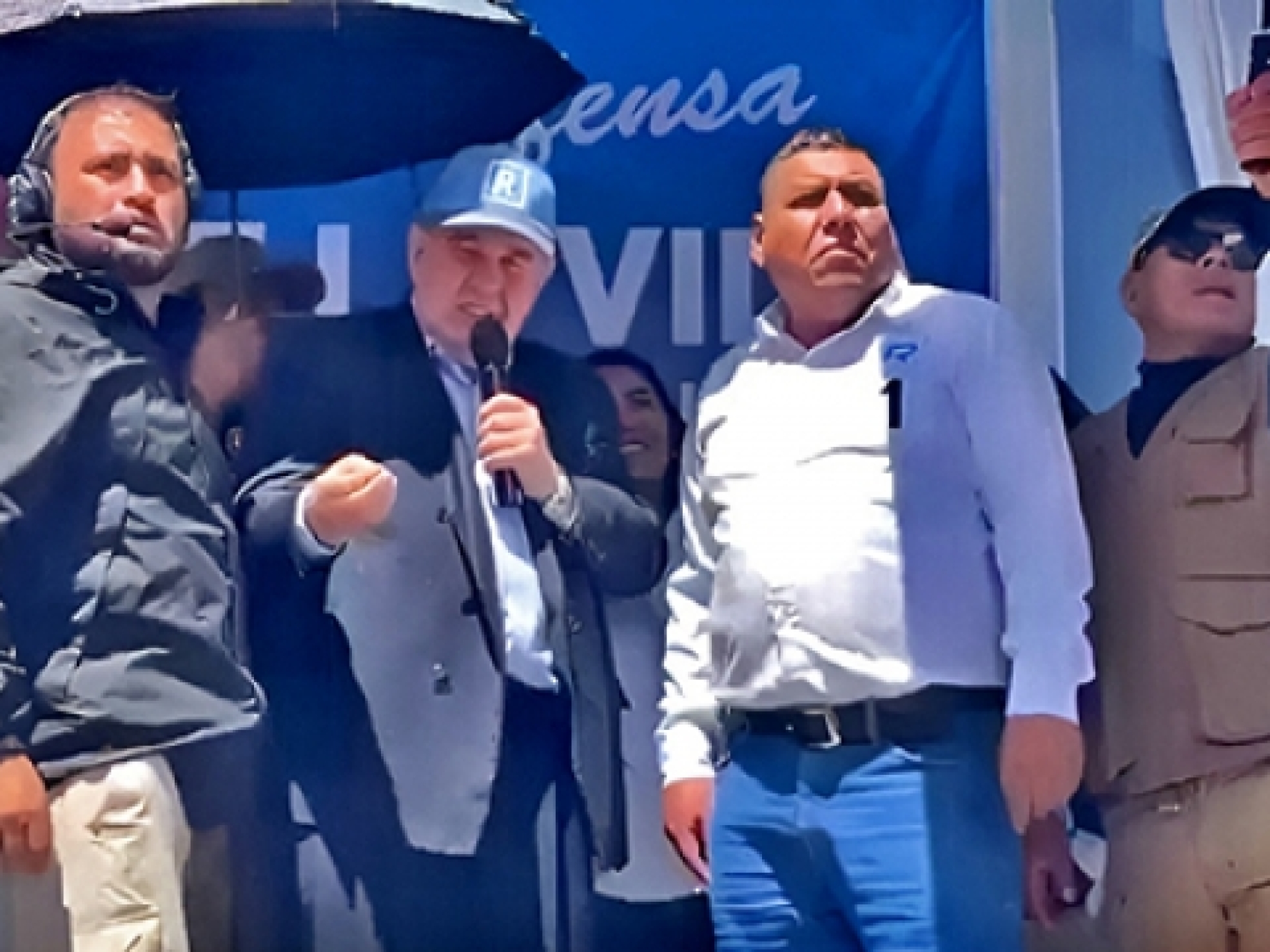 b06049254a45e7cec343a6c7402165ab_L