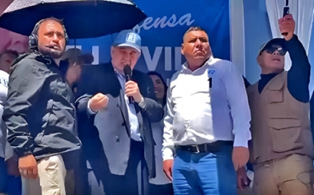 b06049254a45e7cec343a6c7402165ab_L