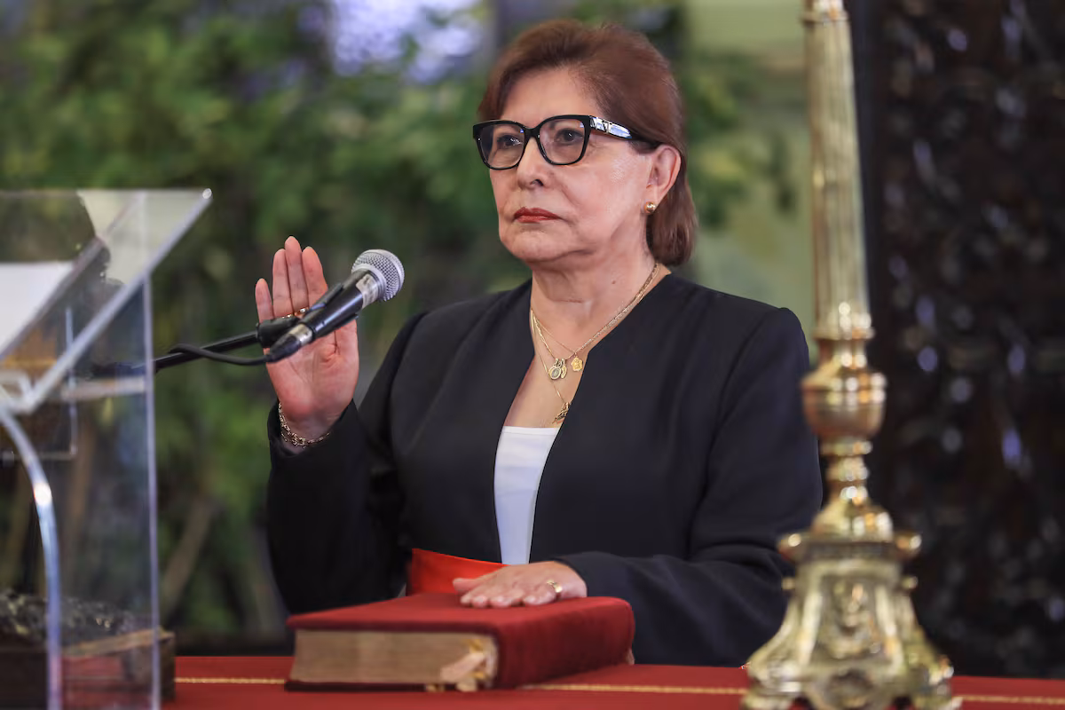 Congreso cita de urgencia a ministra de Educación por crisis en San Marcos y Jaén