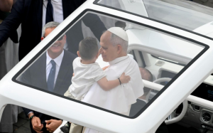 León XIV rinde homenaje a Juan Pablo II al cumplirse 45 años del atentado en la Plaza de San Pedro